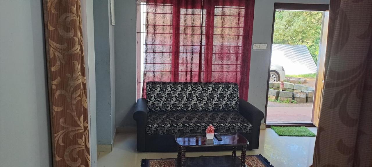 Sky Valley Cottage Уті Екстер'єр фото